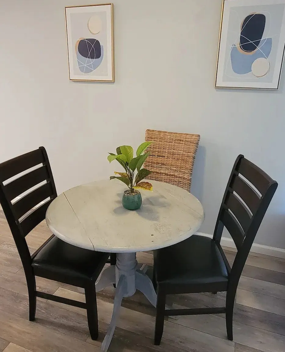 $2150 / 2br - All Utilities Included - Fully Furnished Turnkey 2br/1ba Apartment (Modesto, Ca) — Photo 1