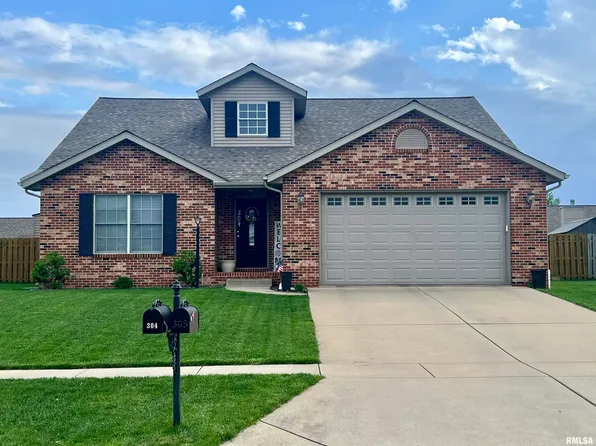 304 Garvey Ln, Chatham, IL 62629