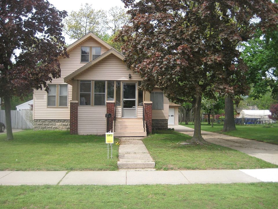 1st image of 910 W Lewiston Ave