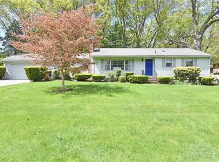 29 Landmark Rd, Warwick, RI 02886