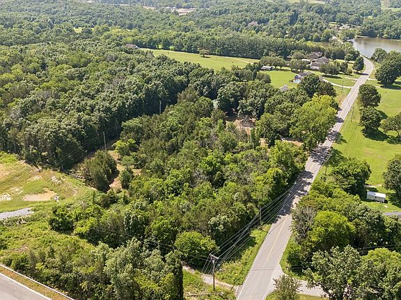 2nd image of 2838 Benders Ferry Rd