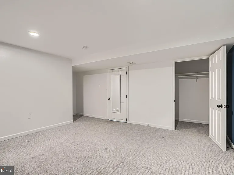 520 White Oak Dr — Photo 24