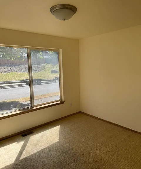 18325 SE 261st Ct — Photo 5