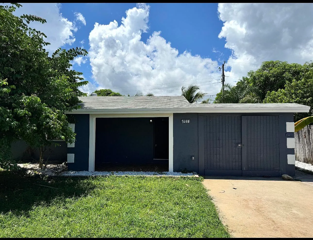 2 bed, 1.0 bath, 1010 sqft, $1,950 — Photo 1