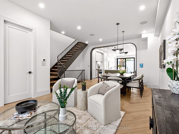 5th image of 21 Foxley St