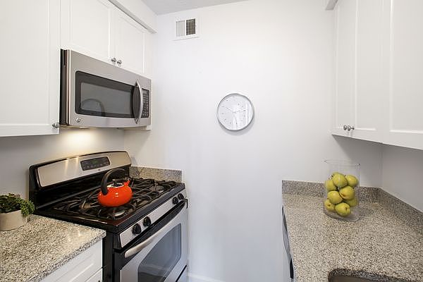 1st image of 101 W 90th St APT 22C