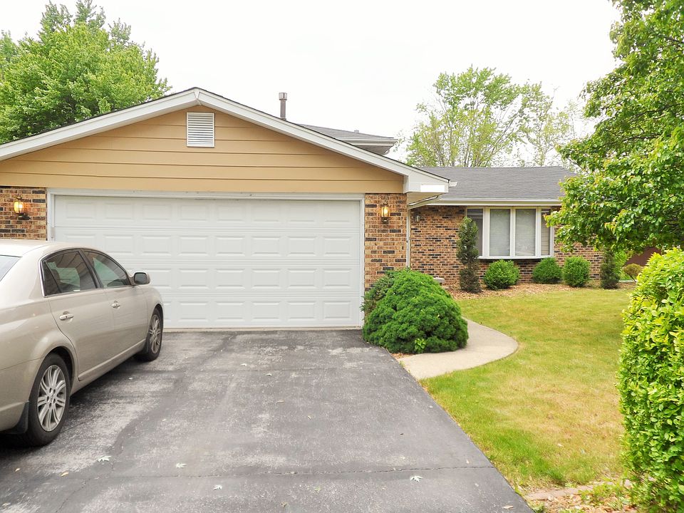 1st image of 22836 East Dr