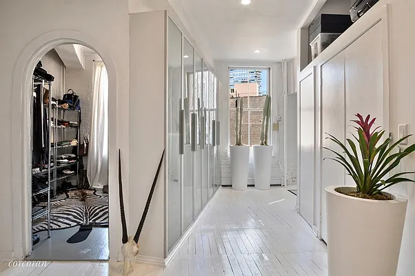 Sold by Corcoran | media 21