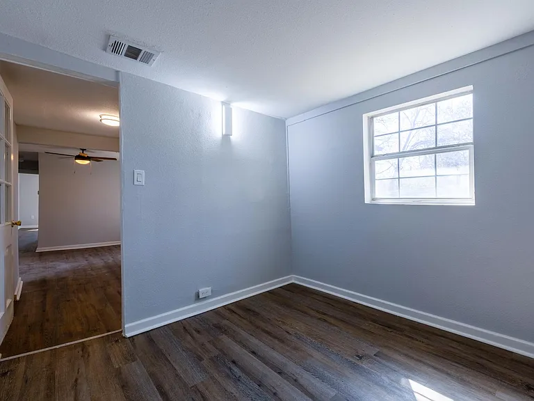 2304 Thrasher Ln #A — Photo 11