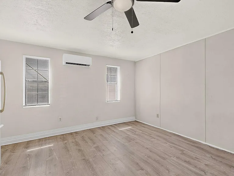 615 Quincy St NE #A & B — Photo 34