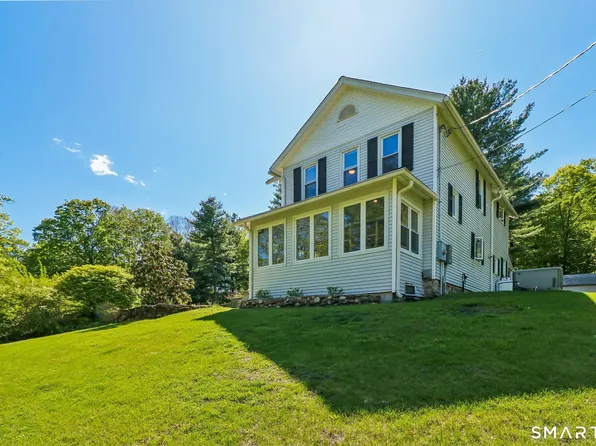 5 Westwood Road, Woodbury, CT 06798