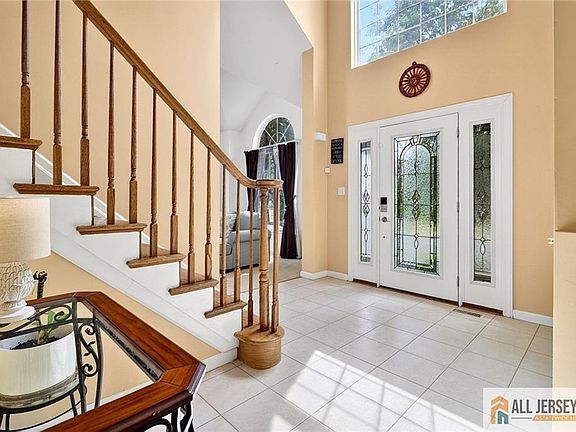 2nd image of 36 Monticello Way