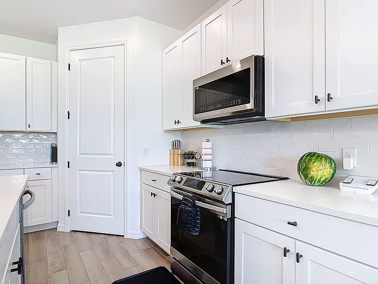 1348 Sterling Pointe Dr — Photo 25
