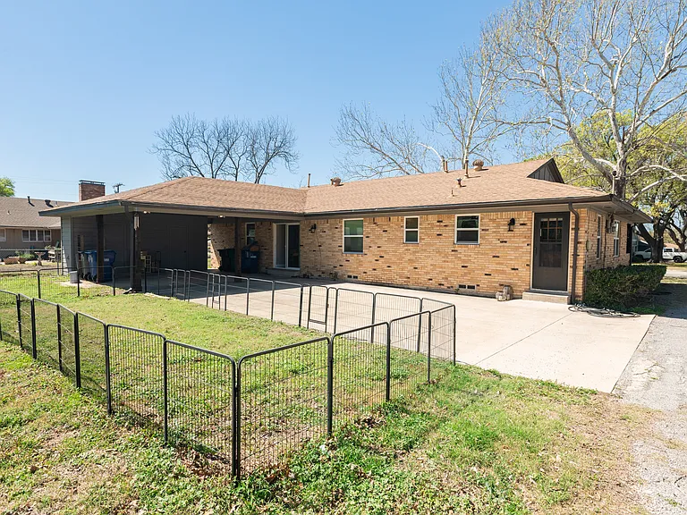 602 N Morris St #B — Photo 24