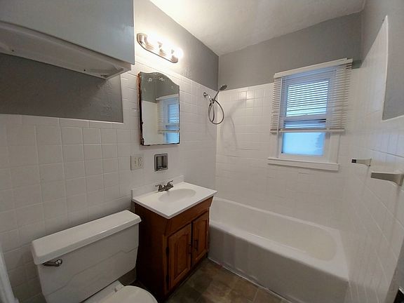 5th image of 11123 E 10th St S