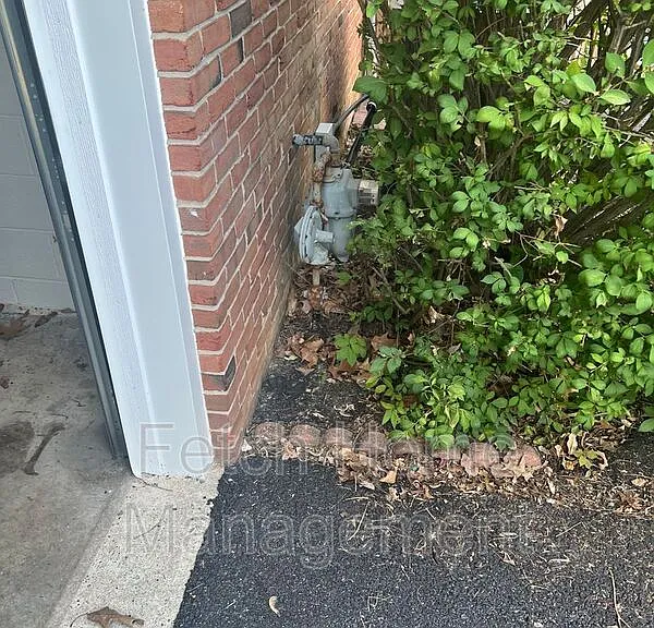 417 Surrey Dr — Photo 55
