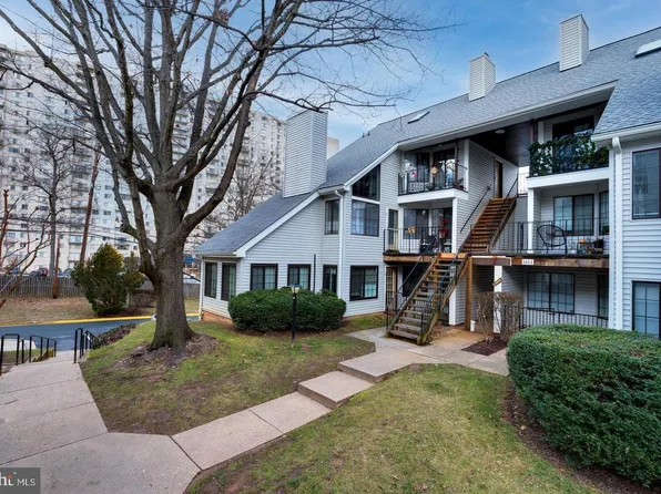 1611 Carriage House Ter #1611-F, Silver Spring, MD 20904