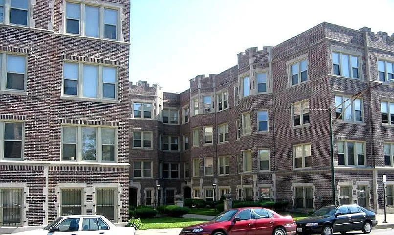 1628 E 70th St #1A