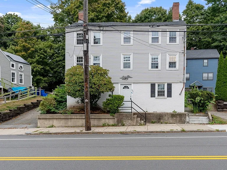 95B N Main St #B — Photo 31