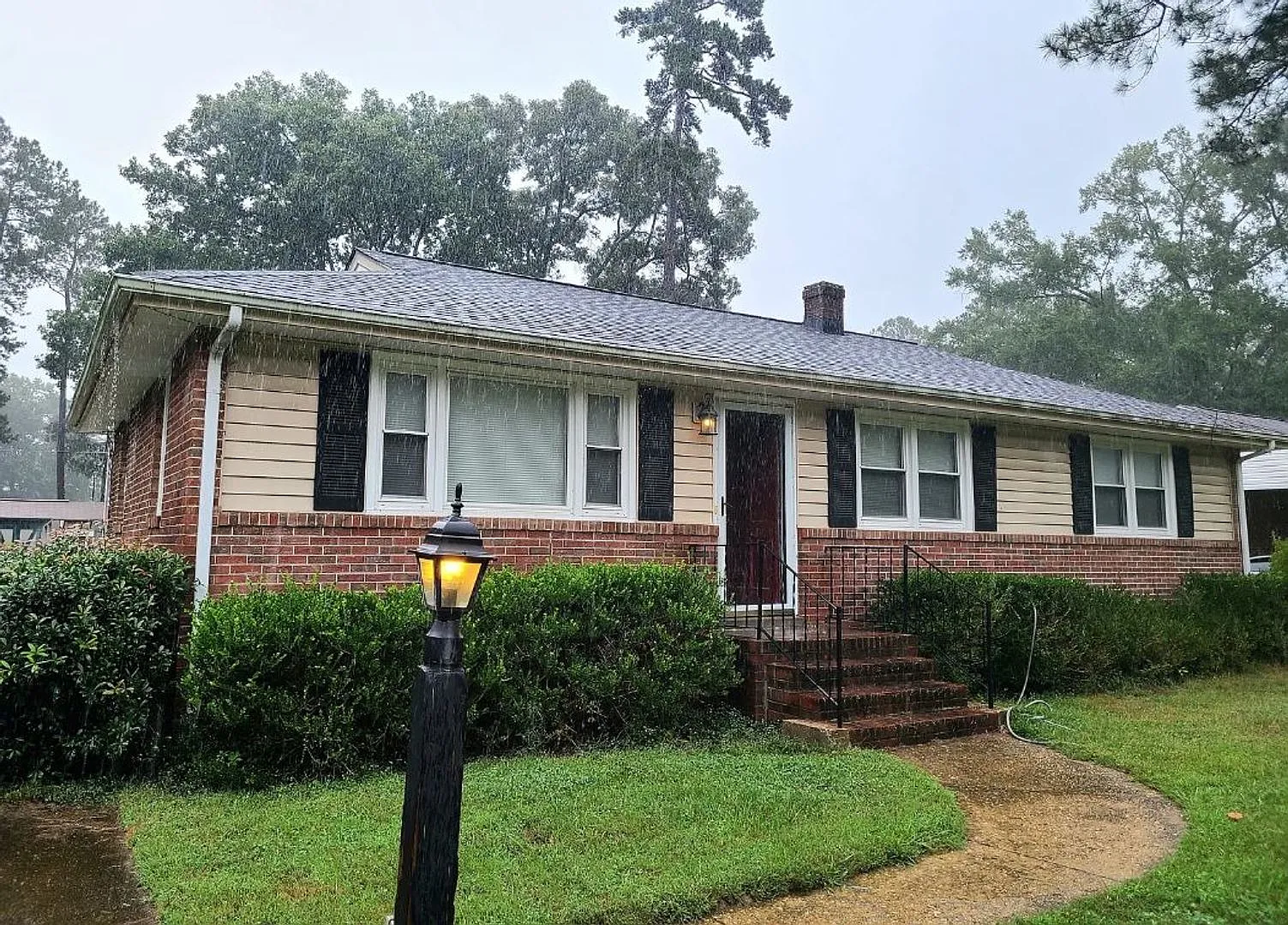 Darling 3 Bedroom Rancher In Sandston! — Photo 1