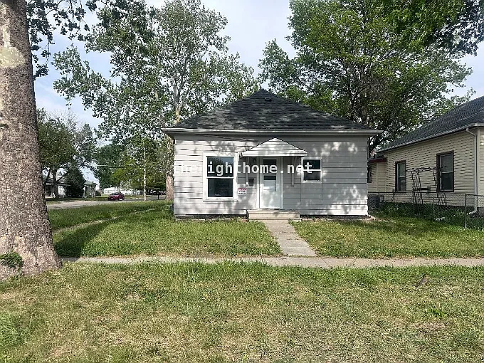 4444 N 60th St