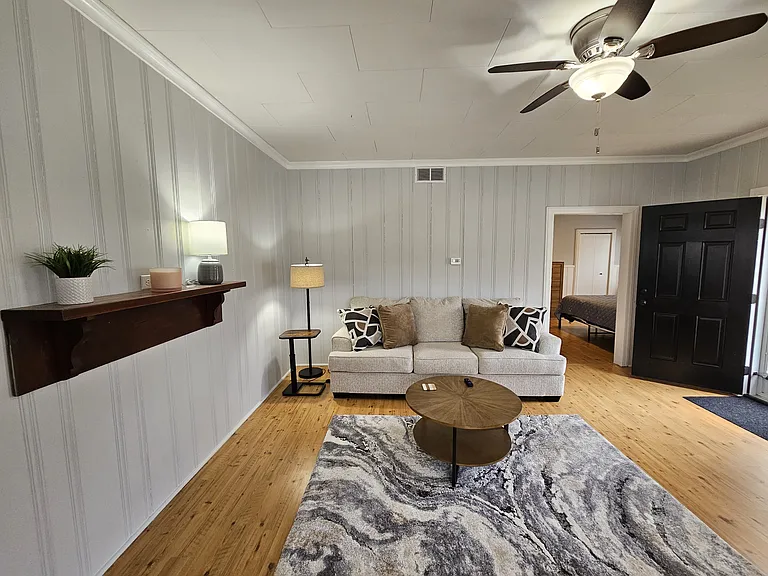 205 Whittle St — Photo 4
