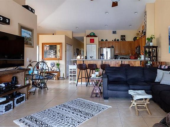 5th image of 219 Coral Trace Ln