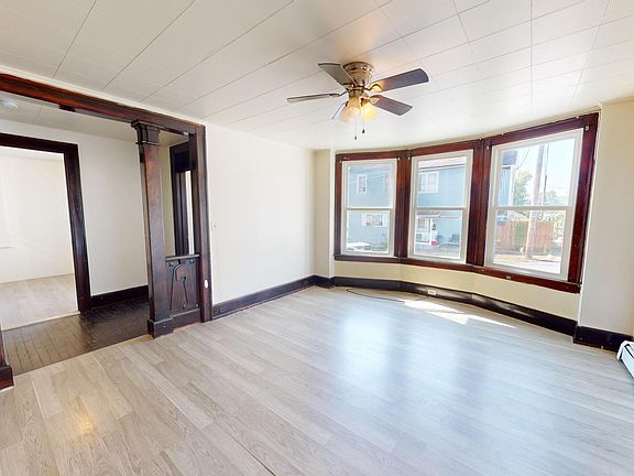 2nd image of 1606-1608 12th St