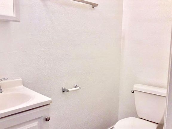 5th image of 2802 Lasses Blvd APT 4