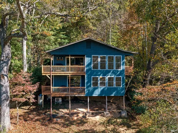 632 Winding Way Dr, Franklin, NC 28734