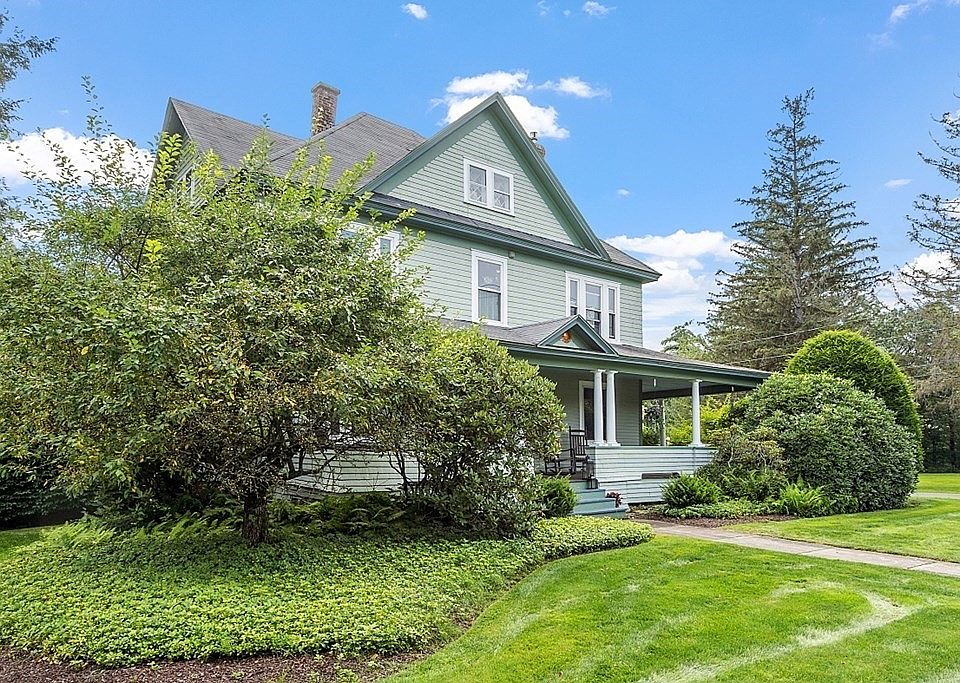 12 Montague St, Turners Falls, MA 01376 Zillow