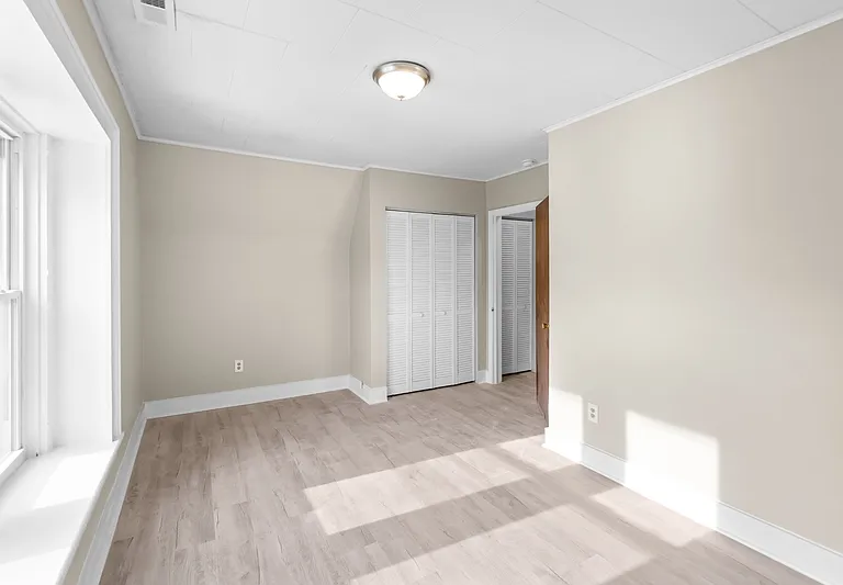 1111 E Genesee St #3 — Photo 3
