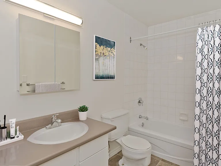 L208 University Dr NW — Photo 10