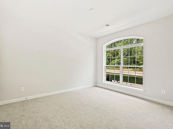 3rd image of 12544 Dehring Dr
