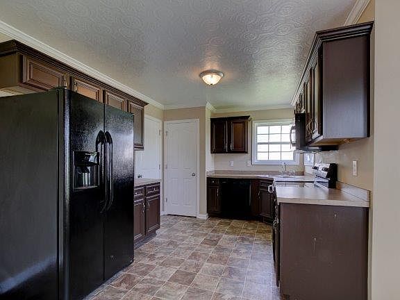5th image of 408 Athena Dr