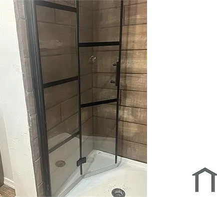 59 E Penn St #3R — Photo 8