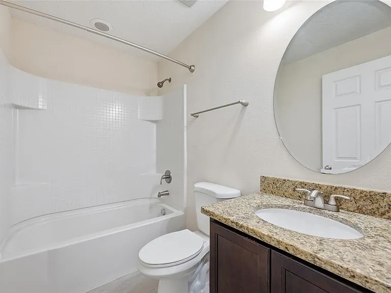 115 Maple Dr — Photo 15