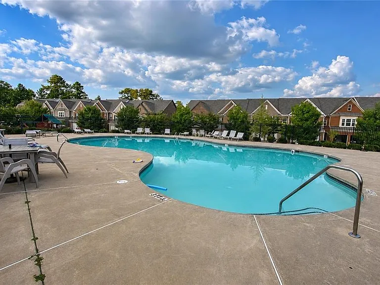2132 Greencrest Cir — Photo 36