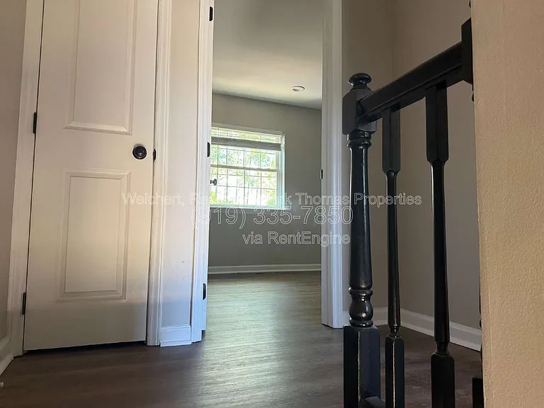 208 Bridgefield Pl — Photo 7