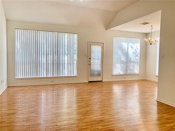2nd image of 115 Elm Hill Ct