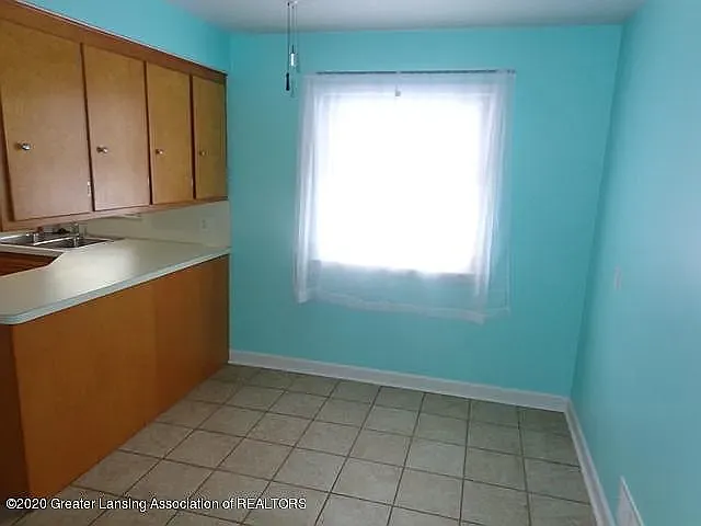 5215 Greenfield Pkwy — Photo 9