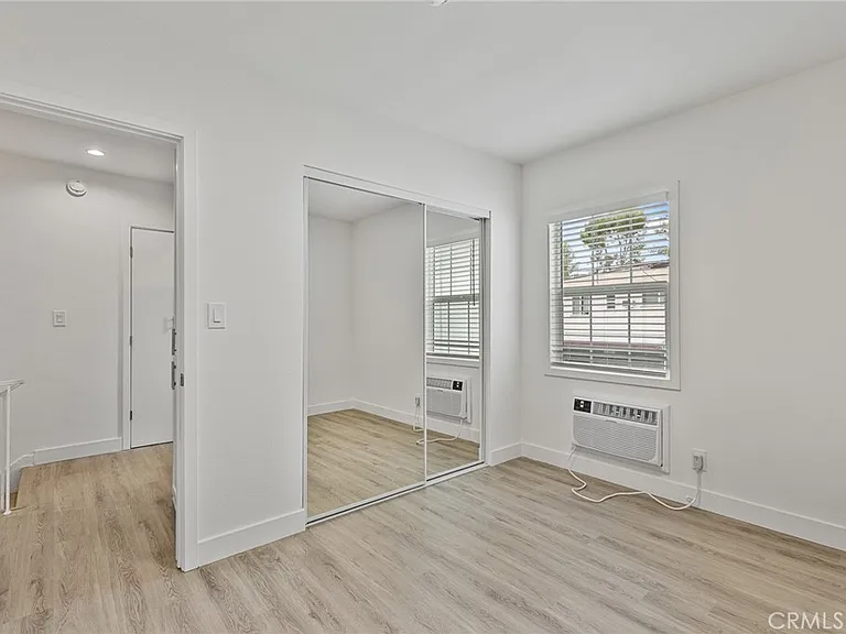 5339 1/2 Bellingham Ave — Photo 12