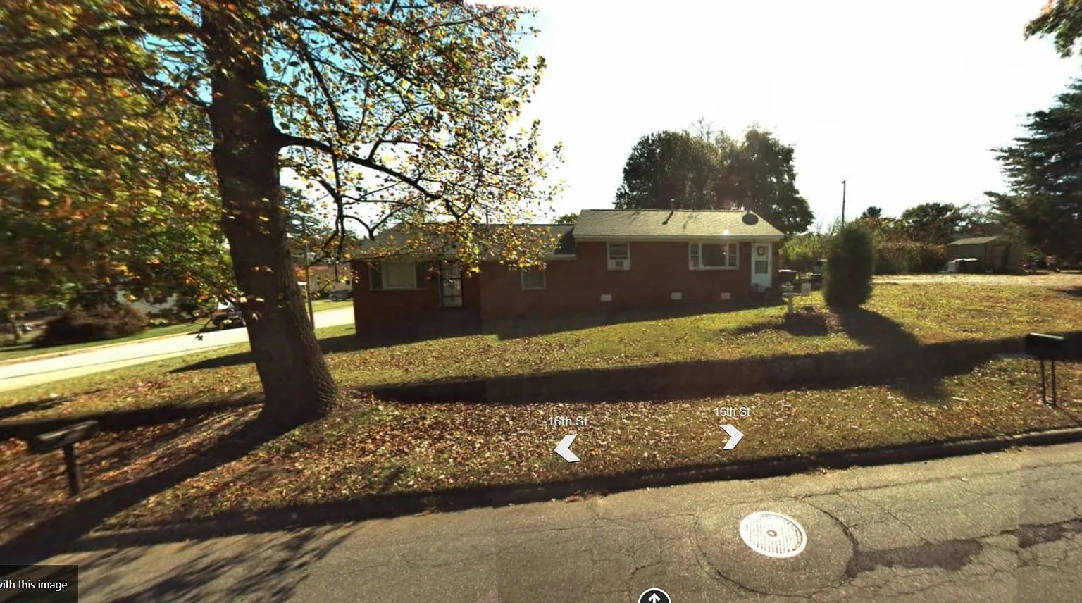 Sixteenth St Duplex-ZEE — Photo 1