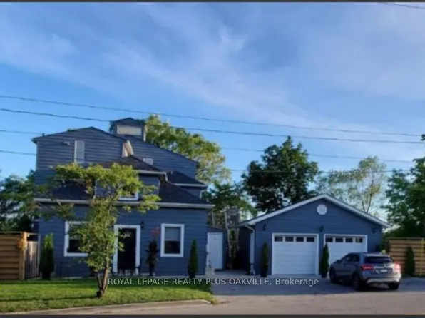 564 Lyons Ln #2, Oakville, ON L6J 2Y1