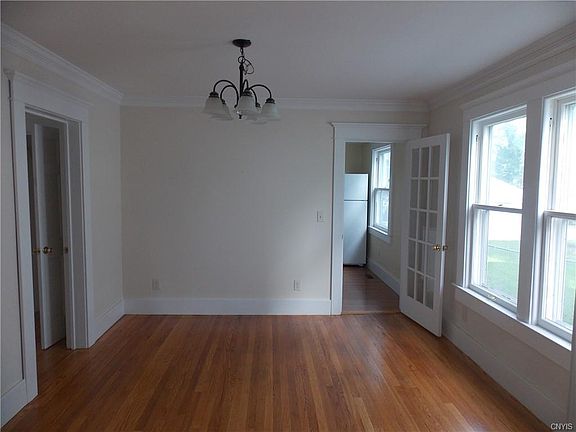 5th image of 616-618 Helen St #18