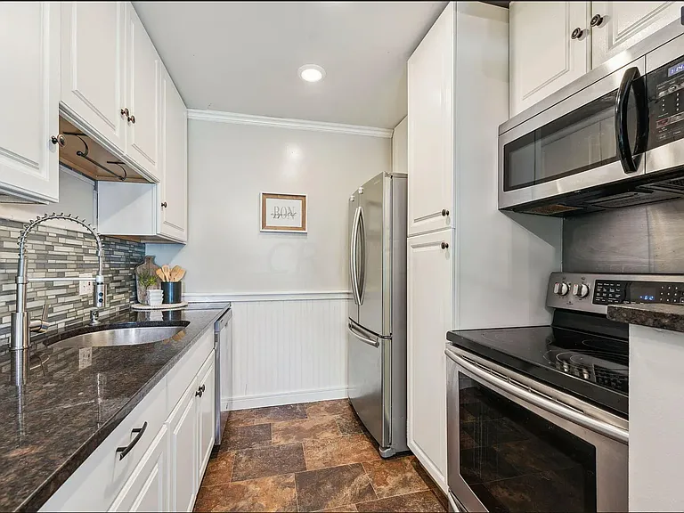 1754 Oakland Park Ave — Photo 13