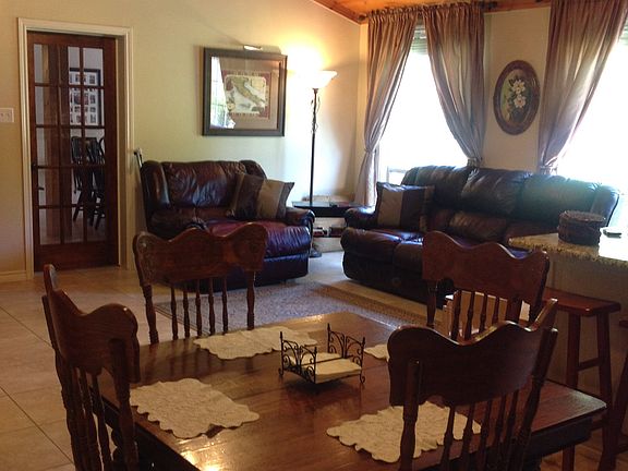 Open concept family rm