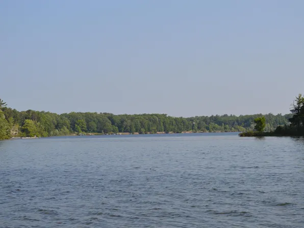 11281 Lake Shore Dr, Fife Lake, MI 49633