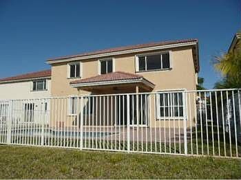 Entire yard now screened in 