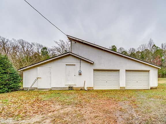 3rd image of 3074 Woodrow Dr
